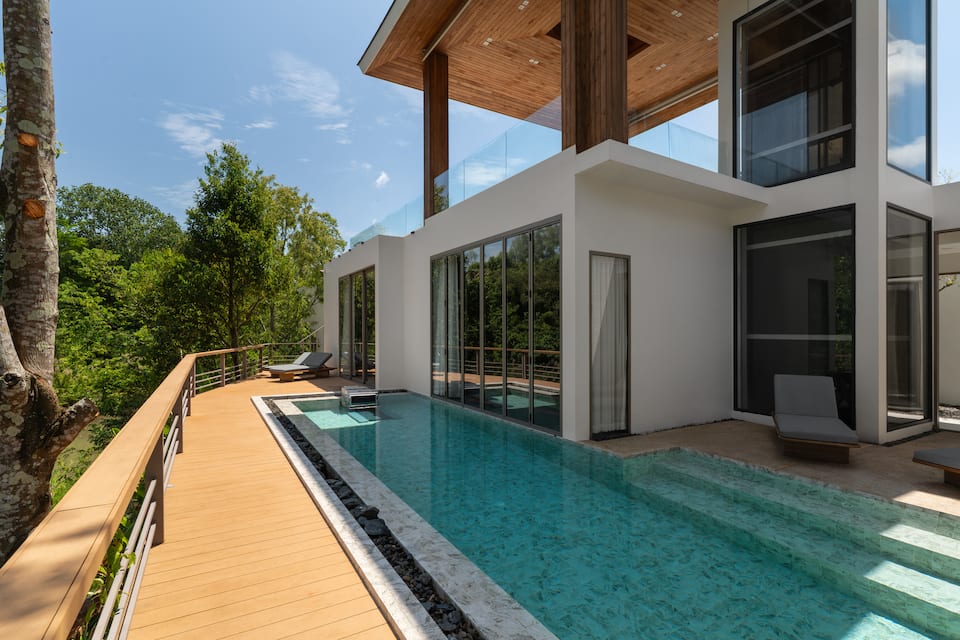 Lakefront 5BR 客厅